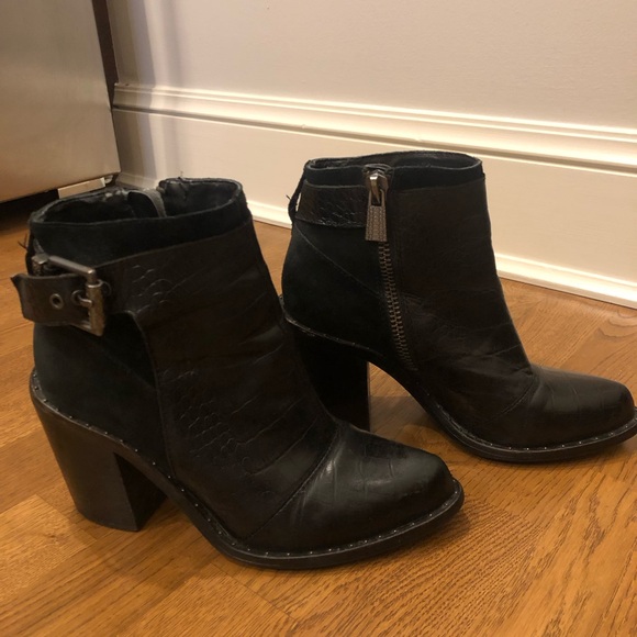 Rebel Luxury Booties - Picture 4 of 9